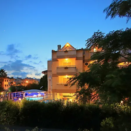 Hotel de apartamente Erdenhan 3*