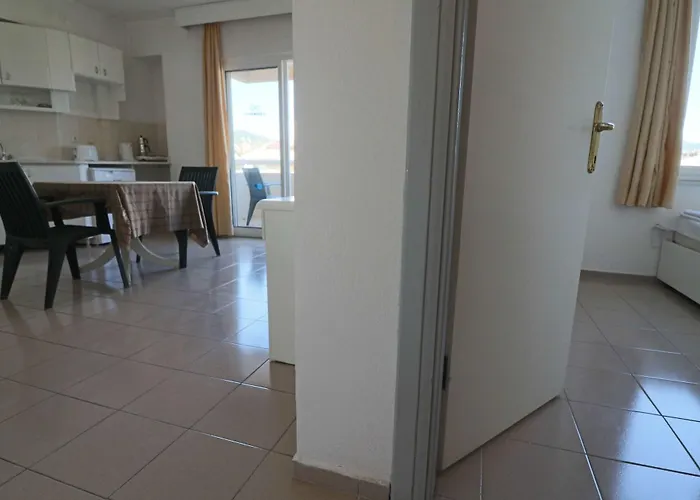 Erdenhan 3* Μαρμαρίς