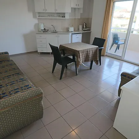 Erdenhan Lägenhetshotell Marmaris