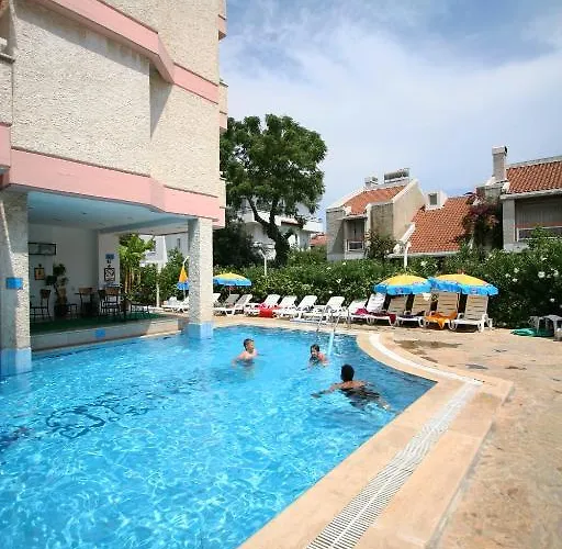 Erdenhan Aparthotel 3*